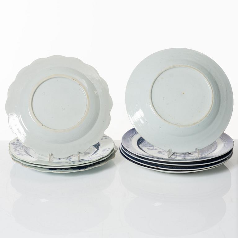 A group of nine Chinese blue and white export porcelain plates, Qing dynasty, 18th and 19th century.