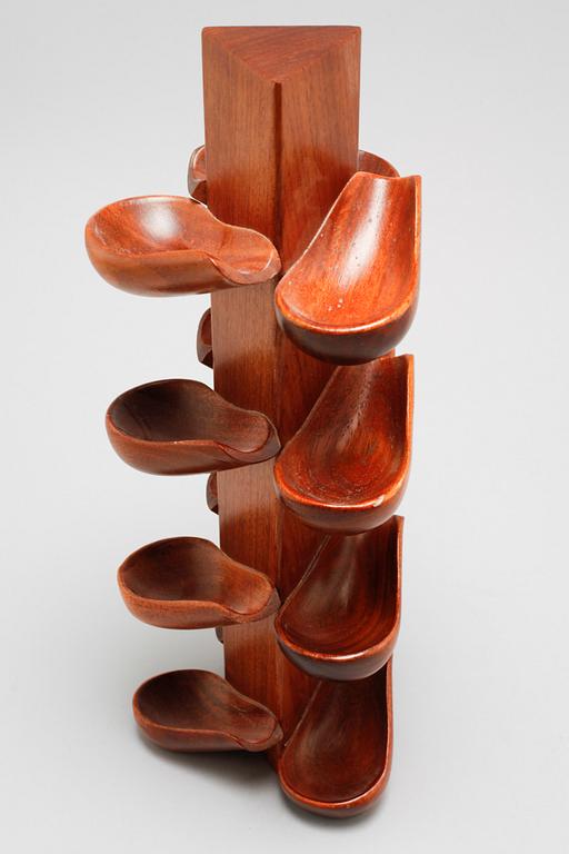 An wooden object from Ro-El, Miano, Italy, from the latter half of the 20th century.