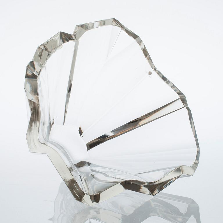 Tapio Wirkkala, A VASE.