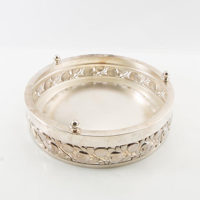 Bowl, silver plate, Kayser, Germany, first half of the 20th century.