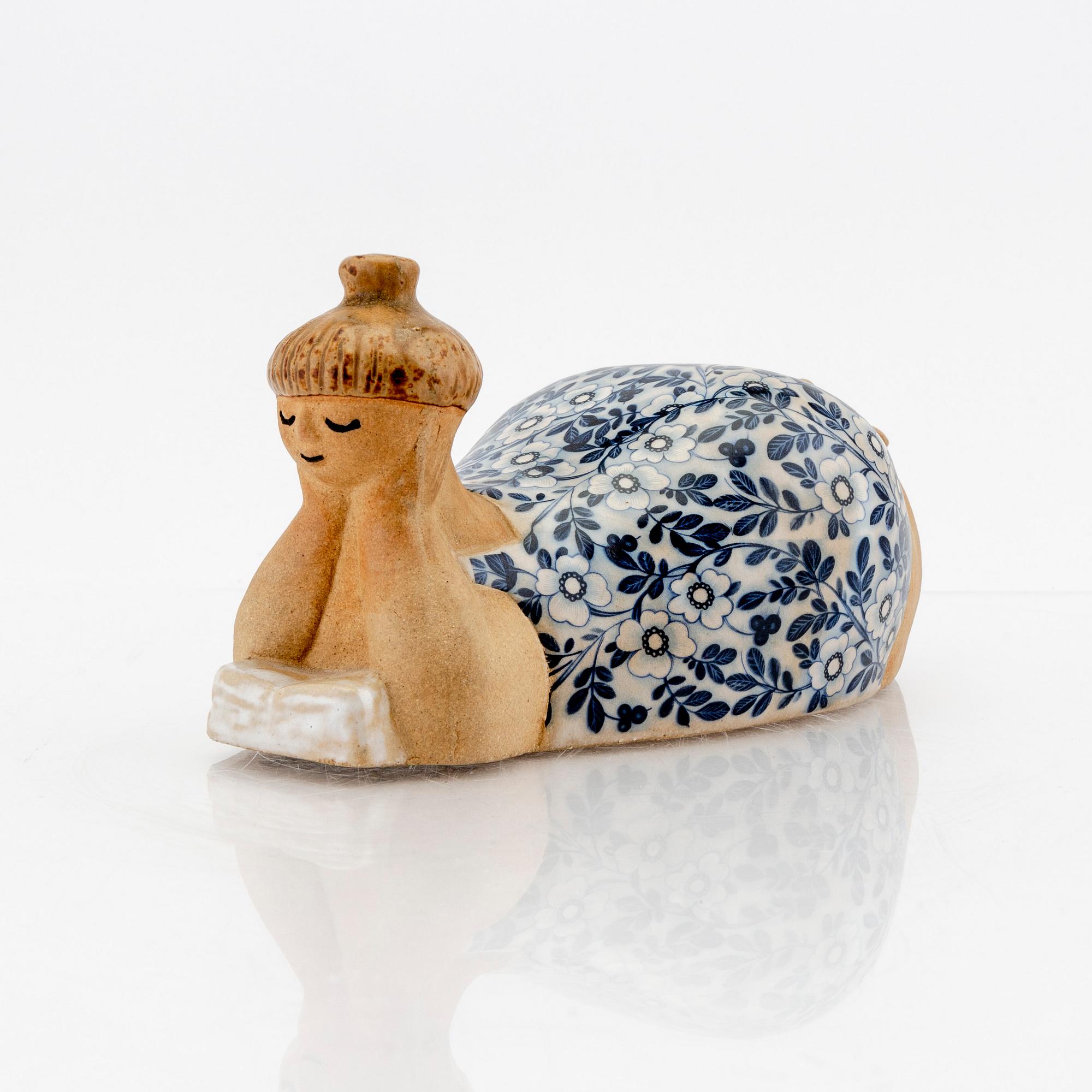Lisa Larson, figurin, stengods, "Beata" ur serien "ABC-flickorna", Gustavsberg.