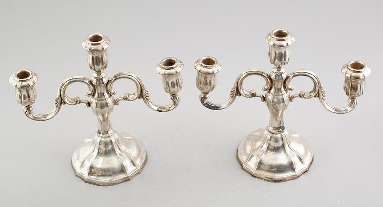 KANDELABRAR, 1 par, silver, 1930-tal. Vikt ca 720 gram.
