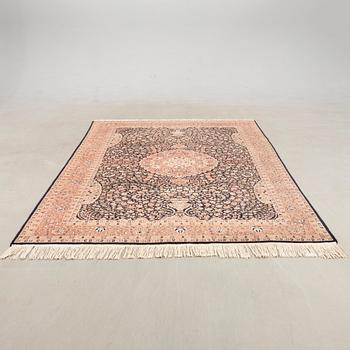 Carpet Oriental semi-antique/old approx. 316x214 cm.