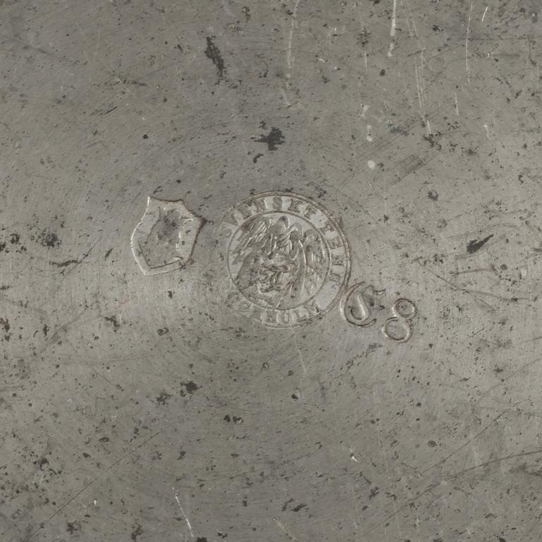 SKÅL SAMT VAS, tenn, Firma Svenskt Tenn, 1929 och 1928.