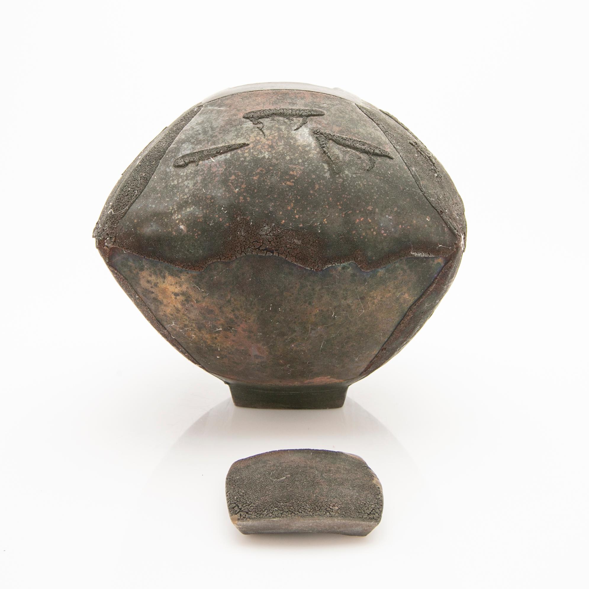 Steen Kepp, Lidded urns.
