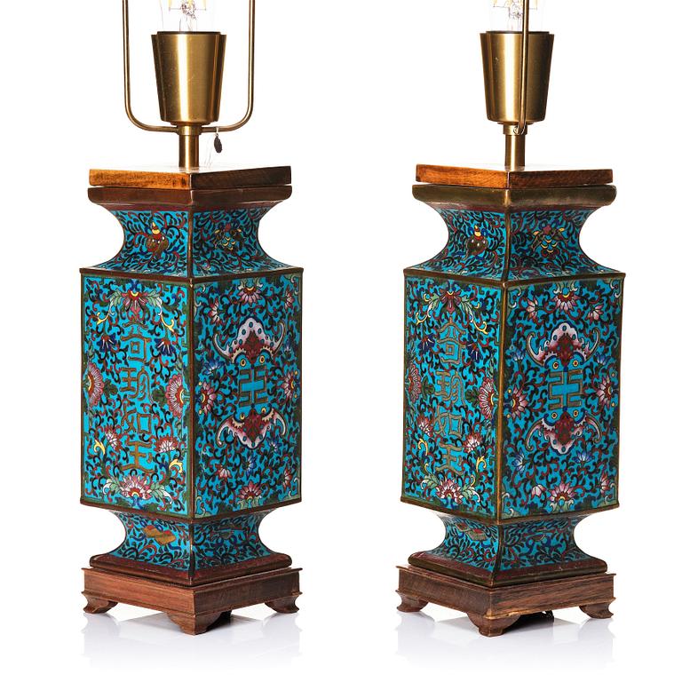 A pair of cloisonné vases/table lamps, Qing dynasty, 19th century.