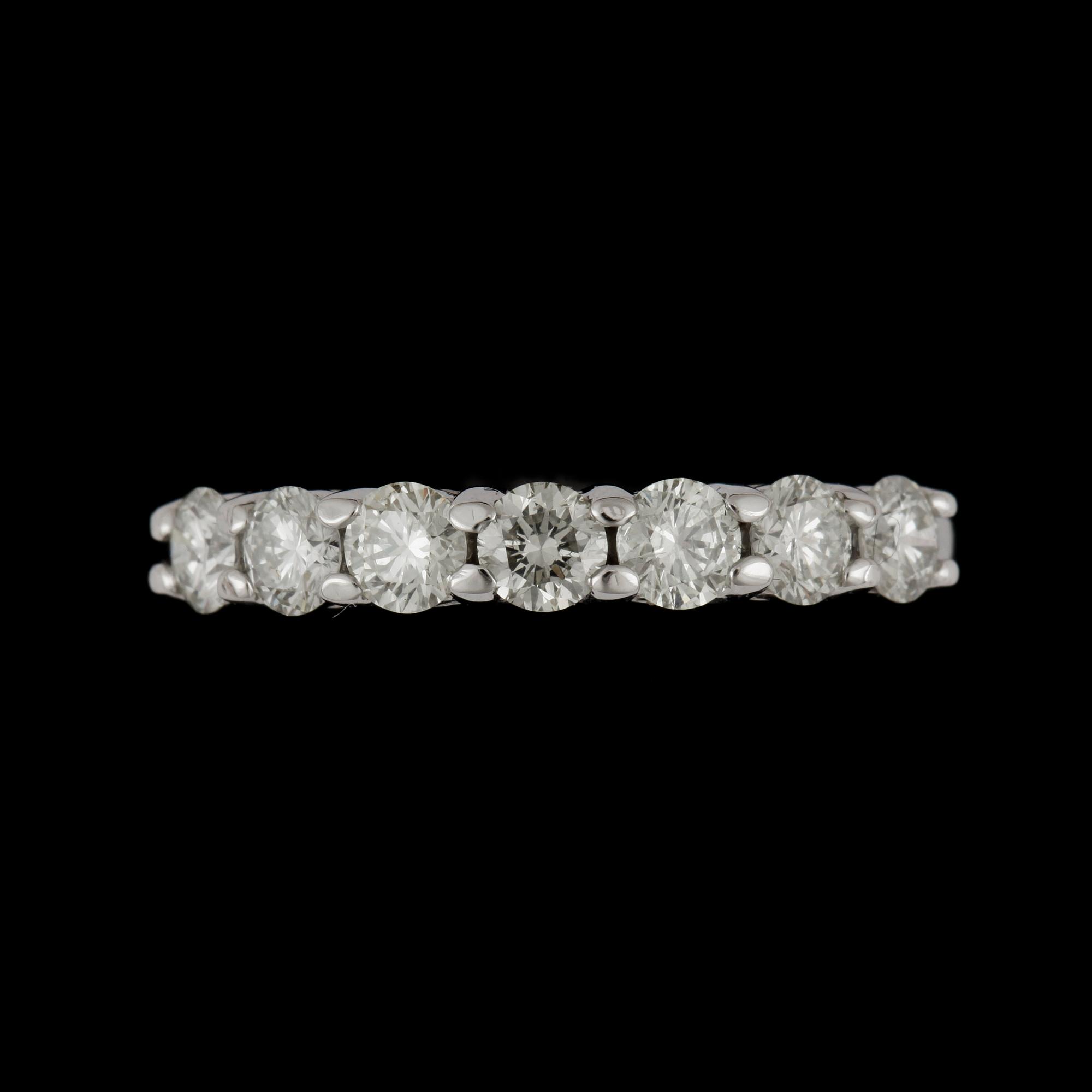 RING, 14k vitguld med briljantslipade diamanter tot ca0,98ct. 2000-tal. Vikt 2,8g.