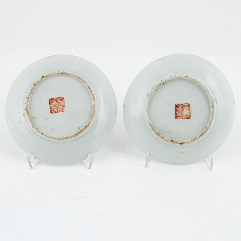 A group of eight Chinese porcelain dishes, Qing dynasty, Qianlong (1736-95) and China, early 20th Century.