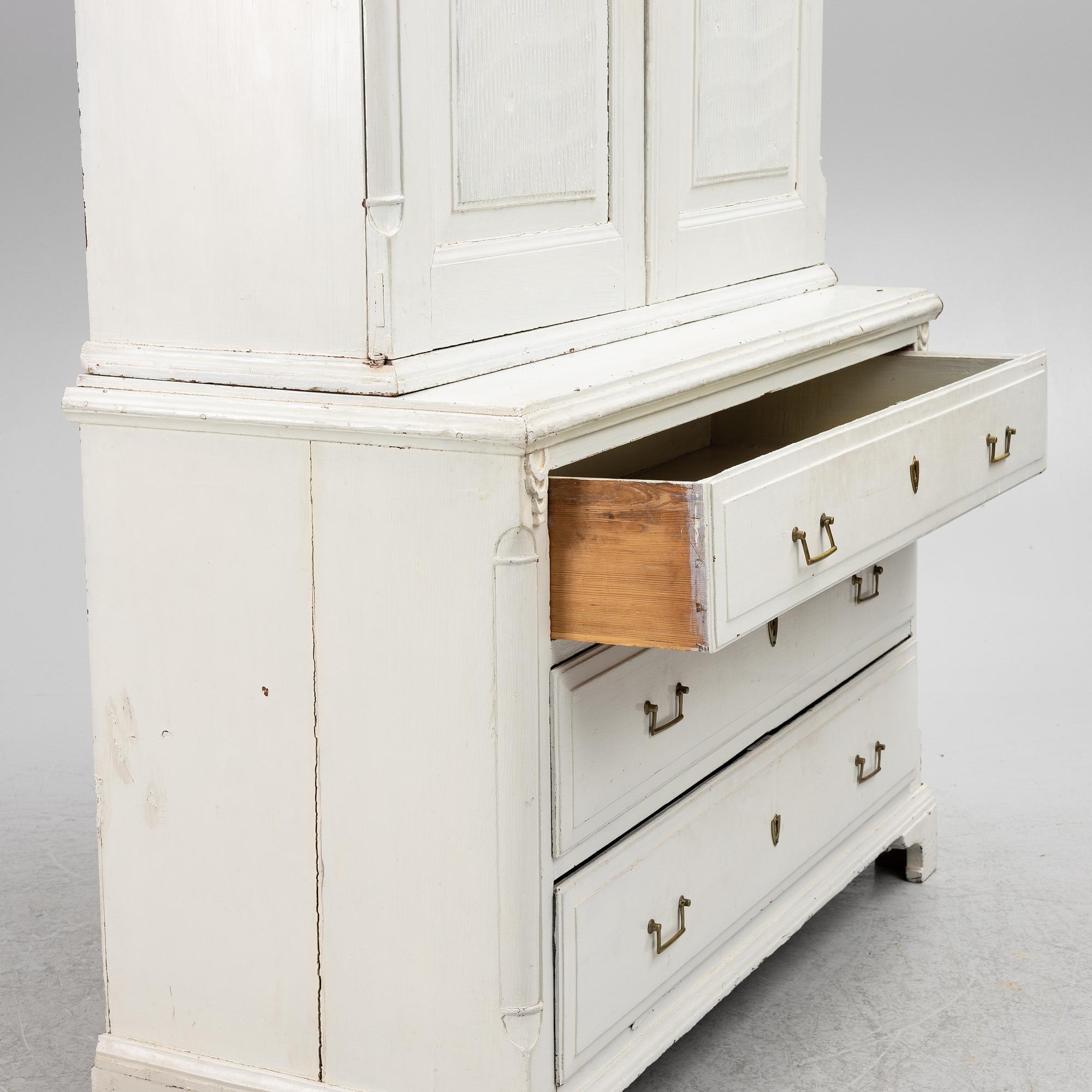A late Gustavian cabinet, circa 1800.