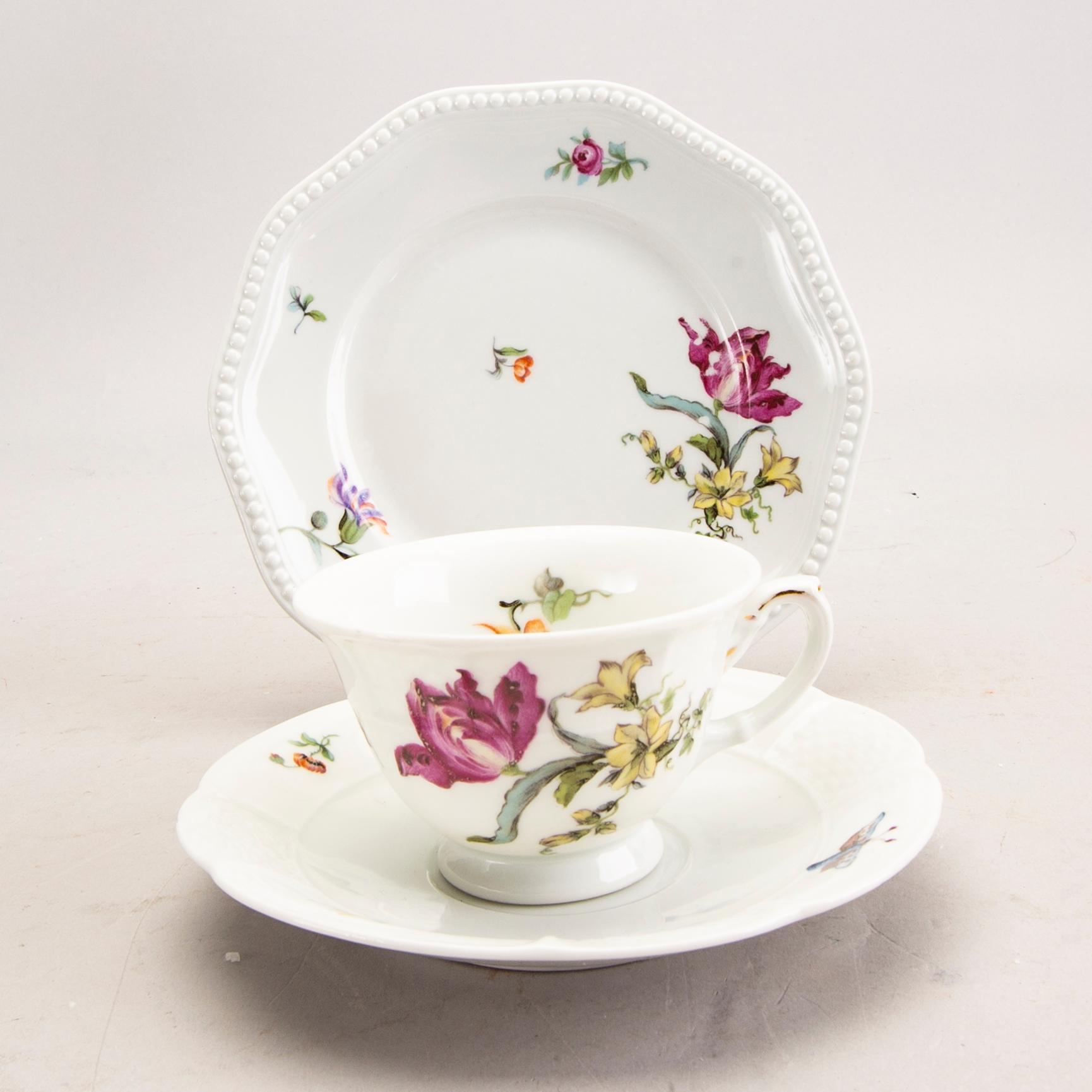 A 76 pcs Rosenthal porcelain service mid 1900s.