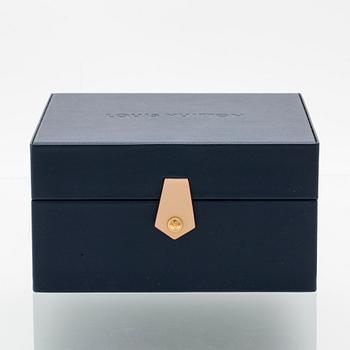 Louis Vuitton, "Blossom Sautoir" Necklace in 18K Rose Gold with Diamonds and Mother-of-Pearl.