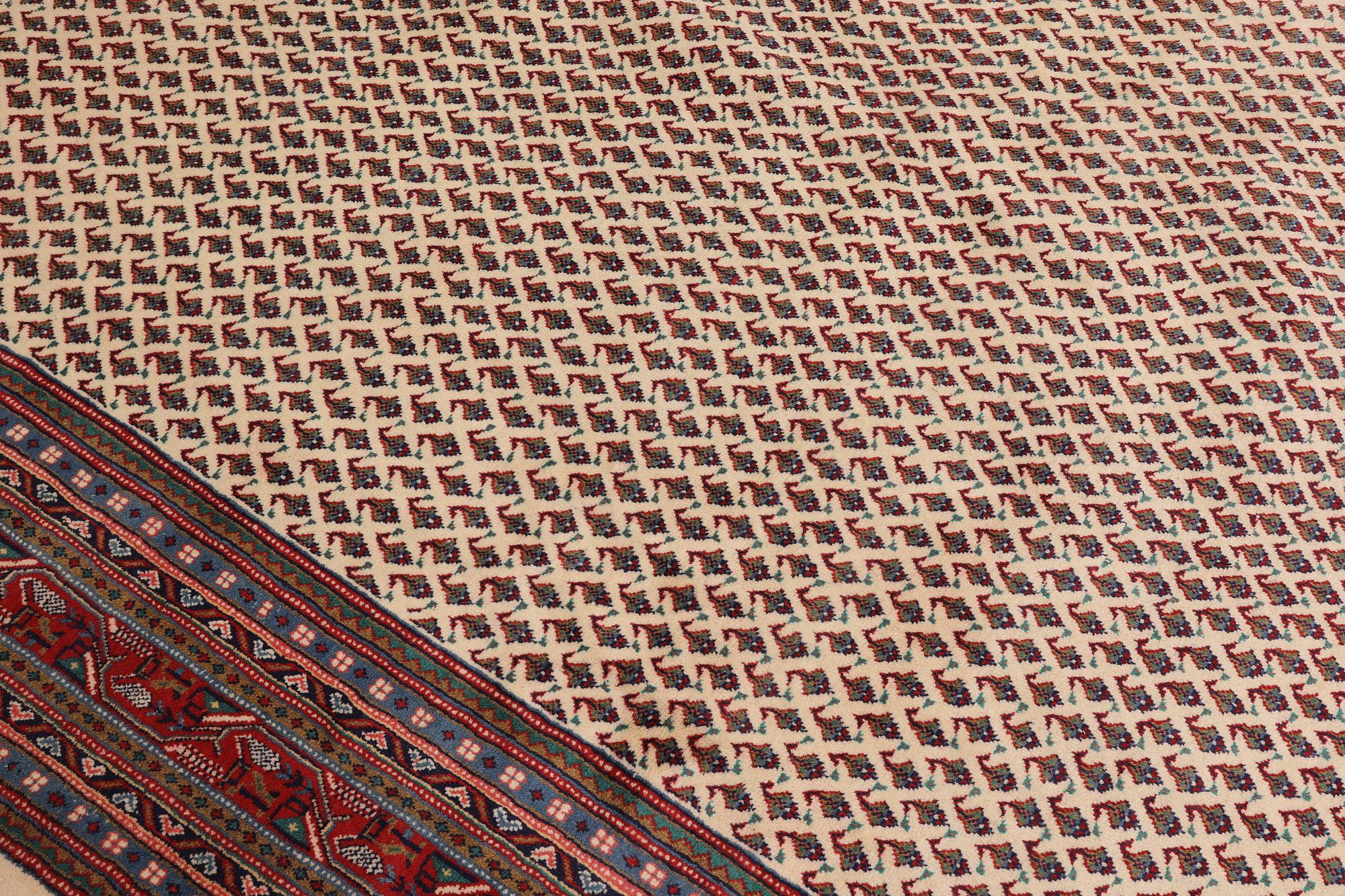 A Sarouk Mir carpet, approx. 405 x 317 cm.