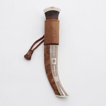 A reindeer horn and birch knife by Bertil Fällman, signed.