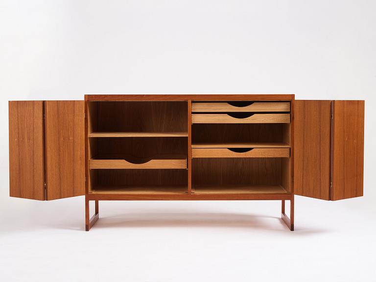 Børge Mogensen, "BM57", sideboard, A/S Fredericia Stolefabrik, Danmark 1950-60-tal.