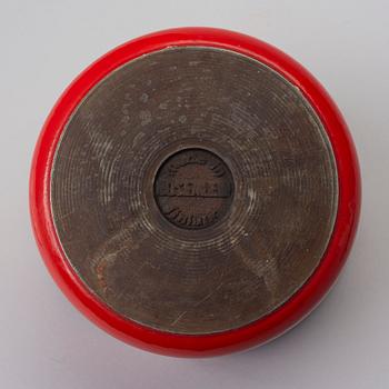 TIMO SARPANEVA, PATA, emalipinnoitettua valururautaa, Rosenlew, Suomi, 1960-1972.