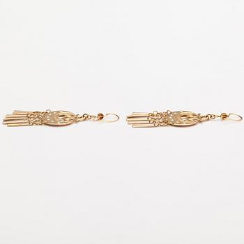 Germund Paaer, A pair of 14K gold earrings "Moon Goddess". Kalevala koru, Helsinki 1998.