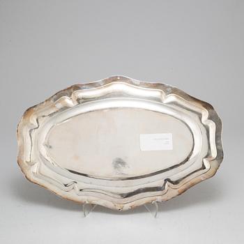 A French late 19th century silver dish. 950/1000. Louis XV-style.