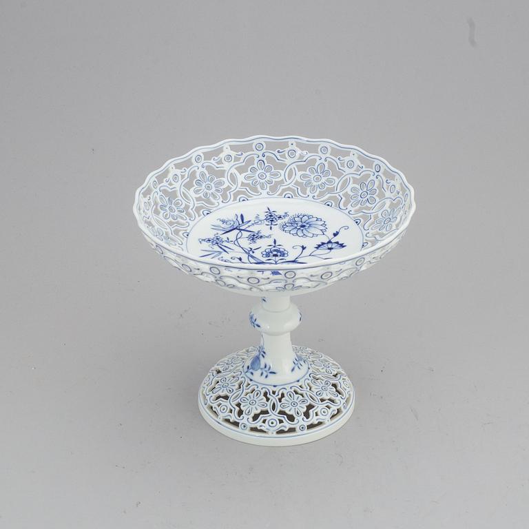 KAKFAT, porslin. Meissen, 1900-tal.