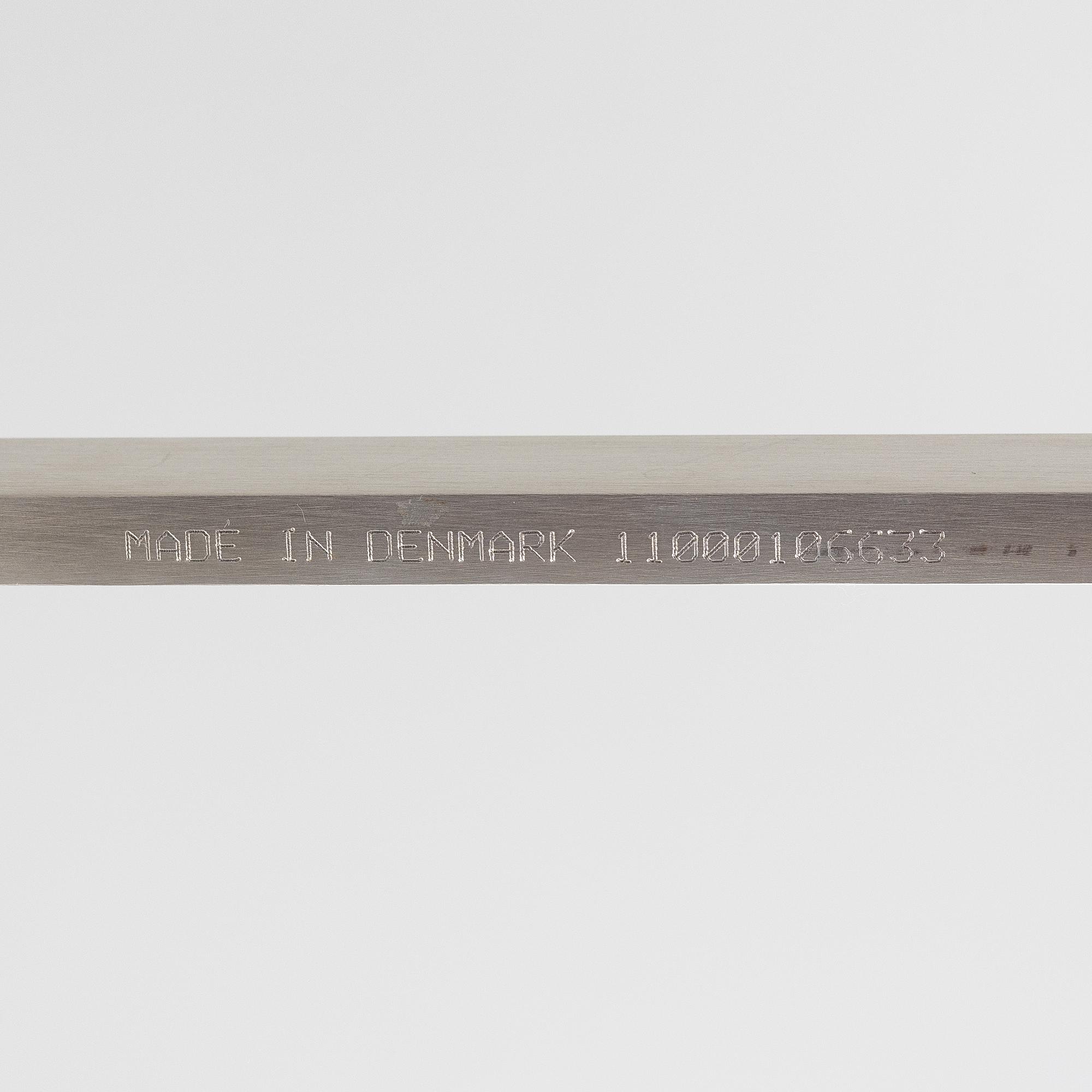Poul Kjaerholm, soffbord. PK-61, Fritz Hansen, Danmark, 2011.