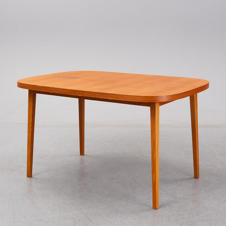 A dining table, second half of the 20th century.