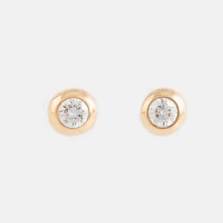 Brilliant cut diamond earrings.