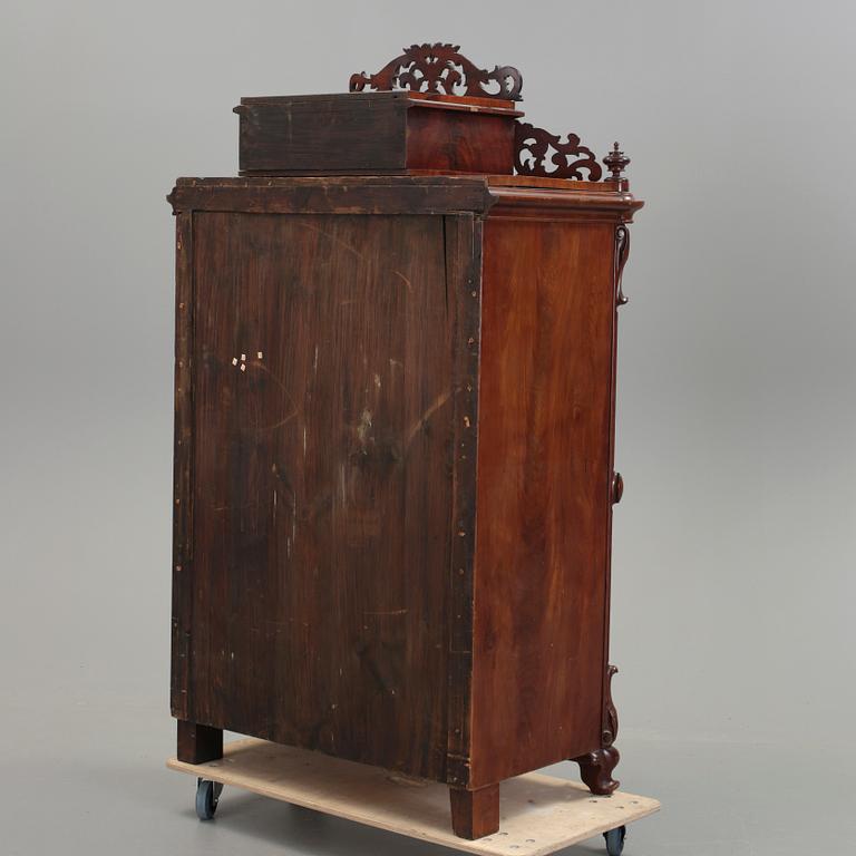 CHIFFONJÉ, nyrokoko, 1800-andra del.