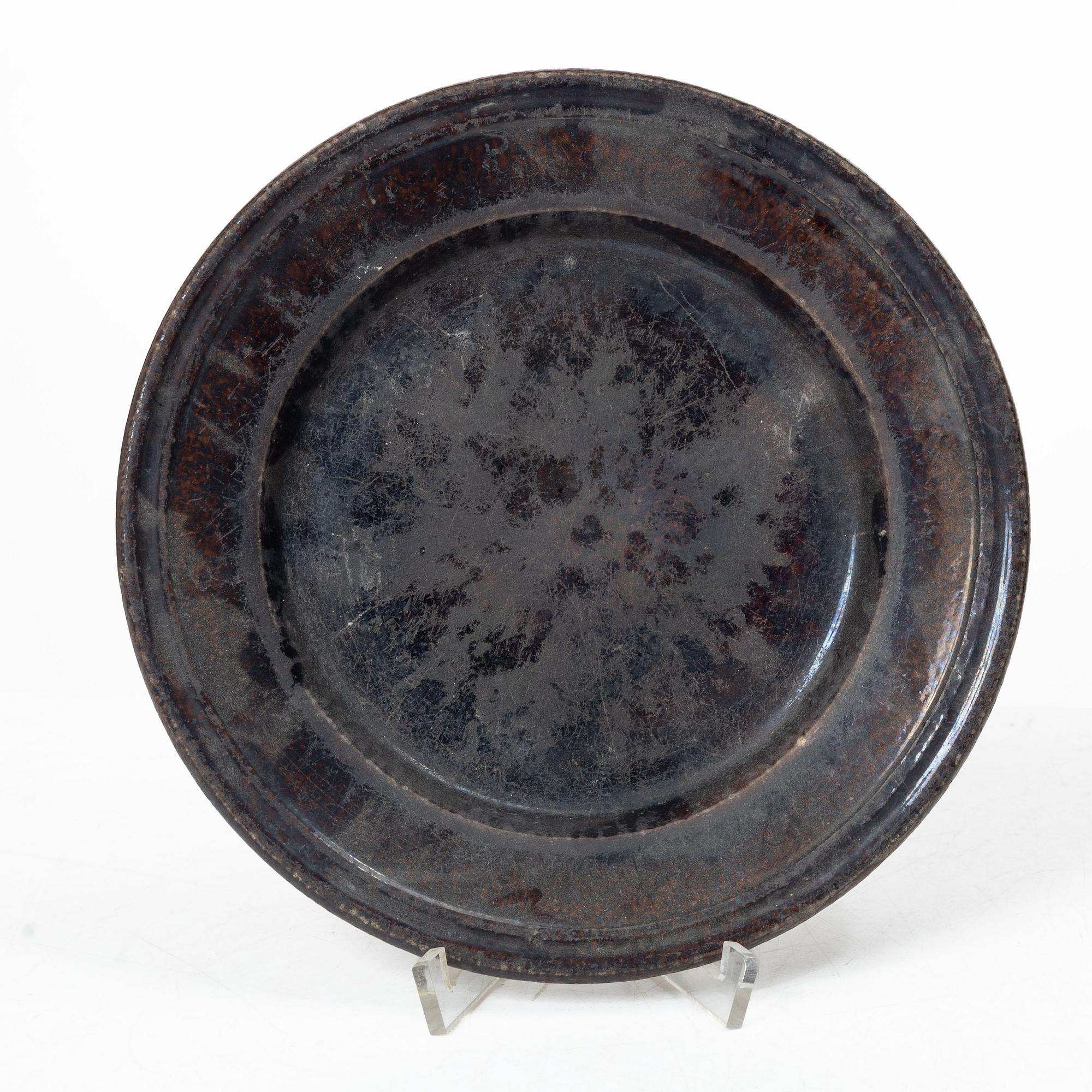 Stoneware planter and stand, dated 1824.
