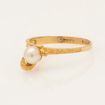 Björn Weckström, ring, 18K with cultured pearl, Lapponia, Finland.