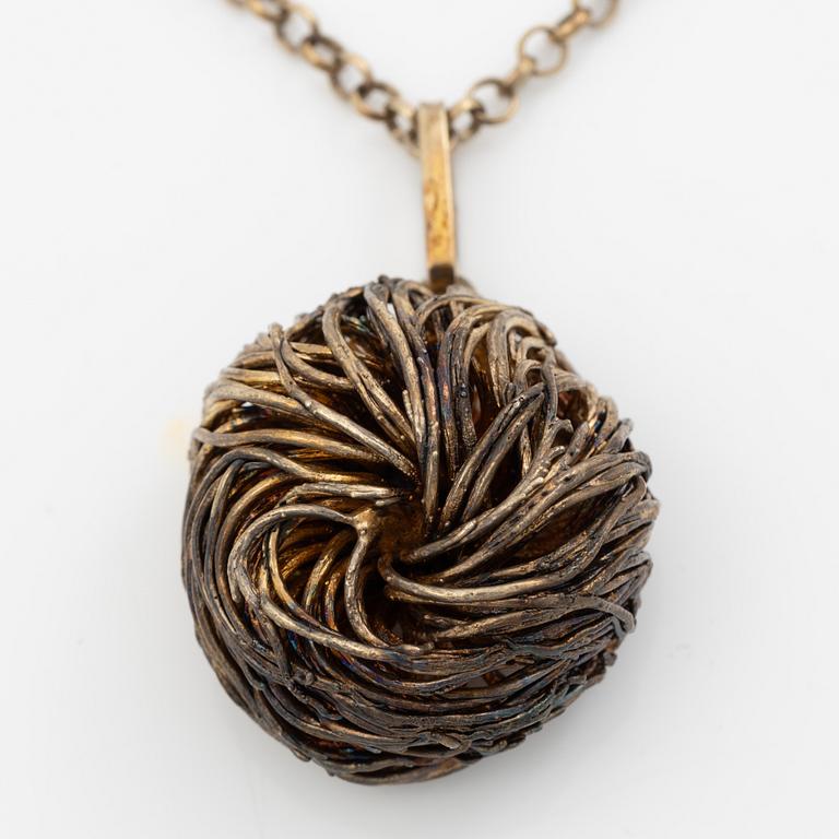 Flora Danica hänge med kedja silver, Danmark.