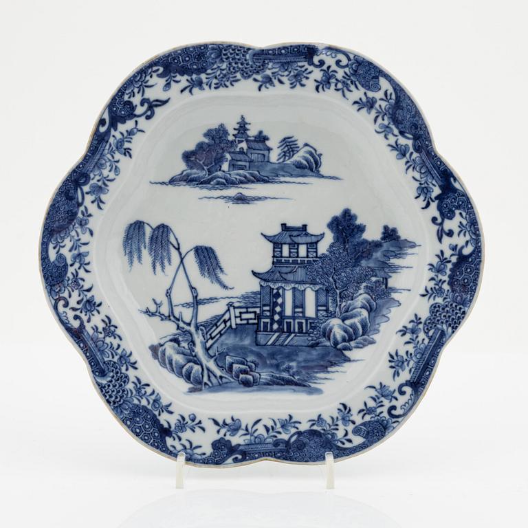 A Chinese porcelain blue and white dish, Qing Dynasty,  Qianlong (1736-95).