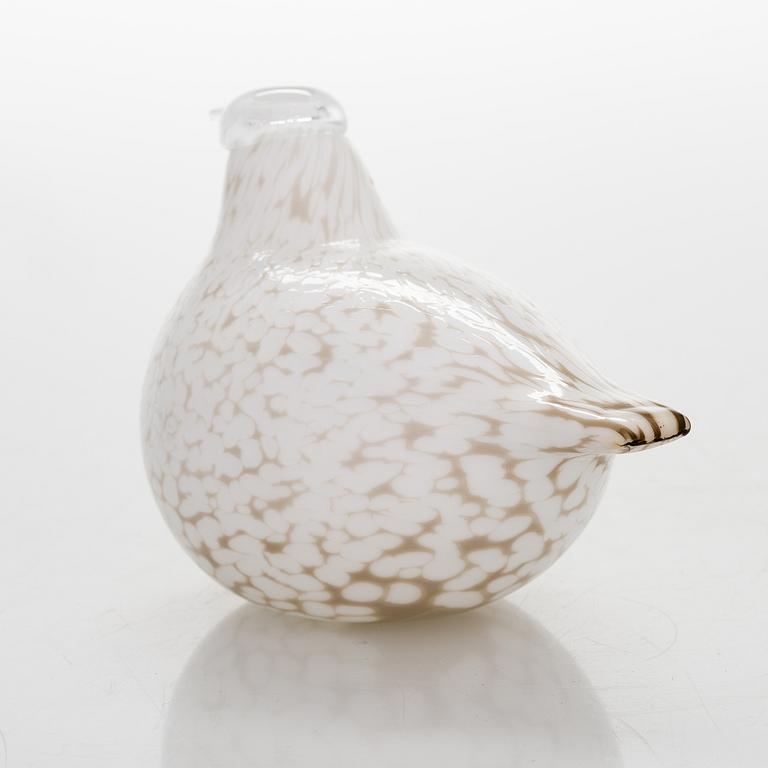 OIVA TOIKKA, A glass bird and its egg, signed O. Toikka Nuutajärvi.
