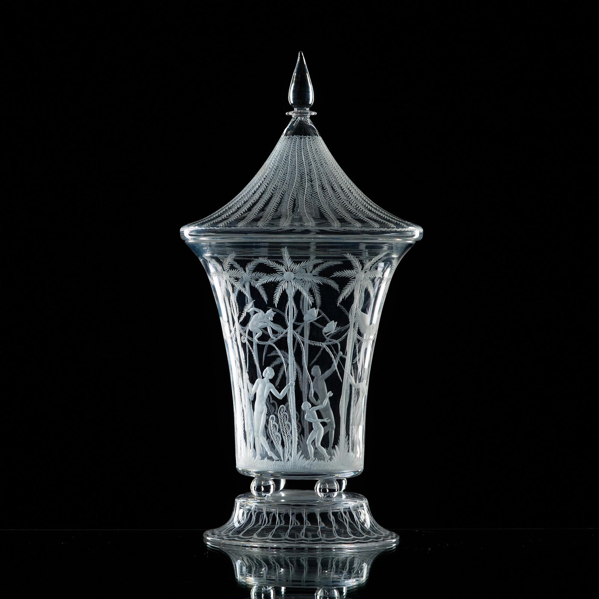 Edward Hald, an engraved glass goblet with cover, Orrefors 1922.