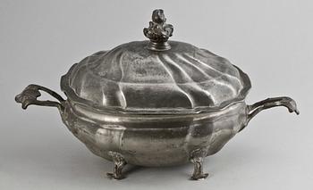 A Rococo pewter tureen with lid by G. Östling, Vimmerby 1763.