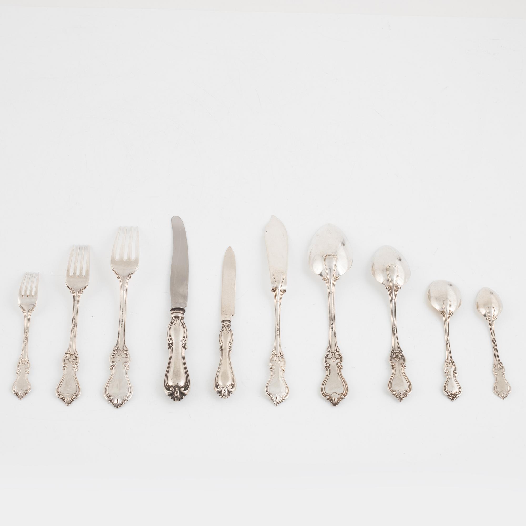 Bestickservis, 45 delar, silver, C.G. Hallberg, Stockholm, 1910-1919.