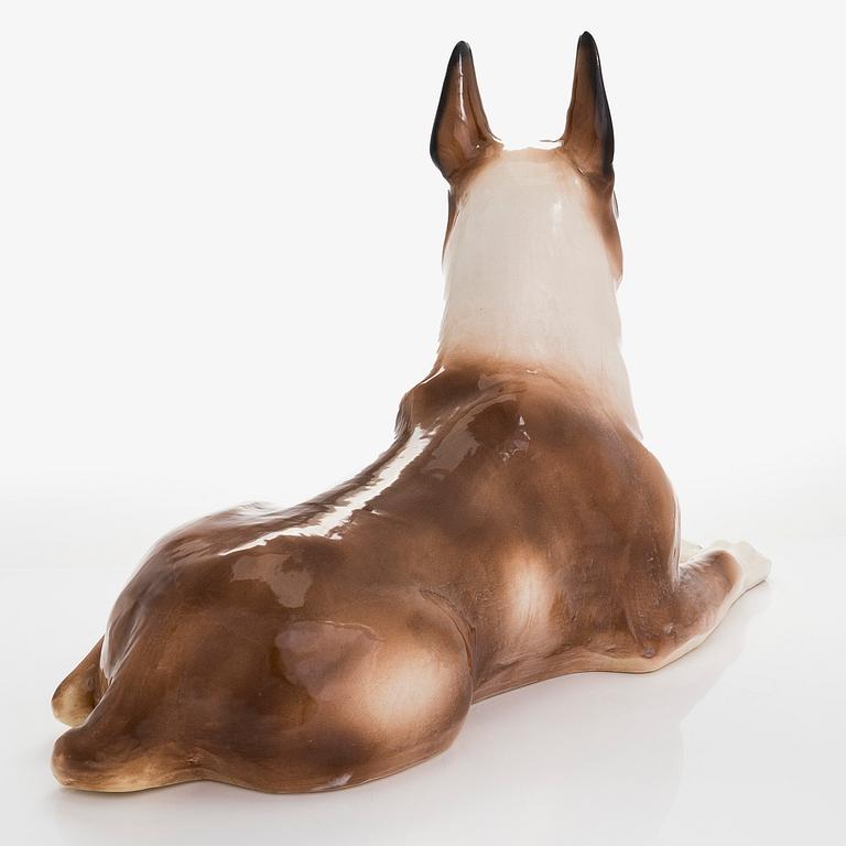 Golvfigurin, porslin, troligen Italien, 1900-talets andra hälft.