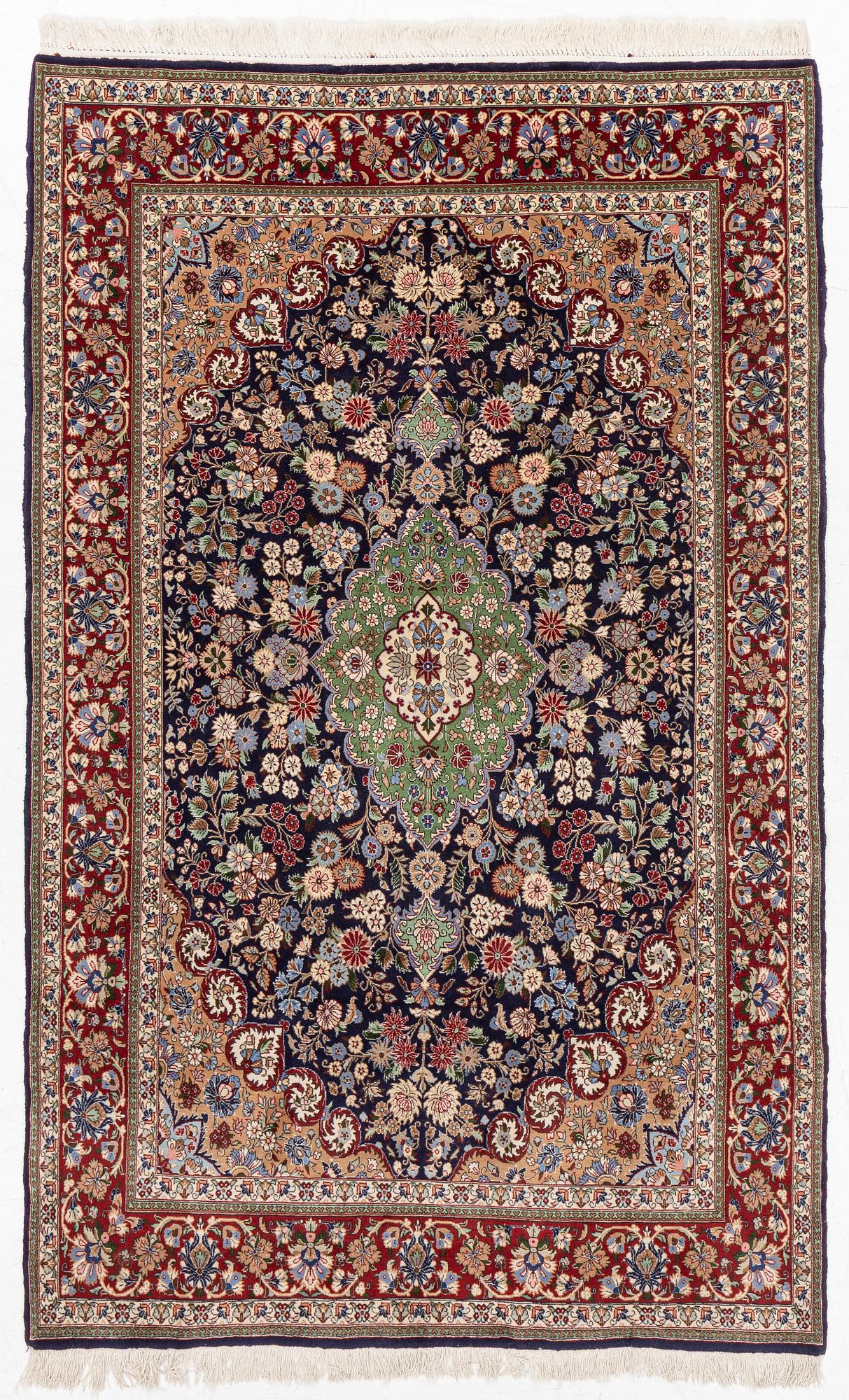 Matta, Isfahan, ca 230x140 cm.