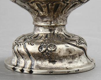 SOCKERRUSKA, silver, otydliga stämplar, 1900-tal. Vikt 348 gram.