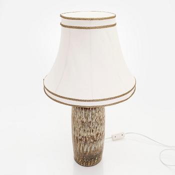 Gunnar Nylund, a stoneware table lamp and pen holder, Rörstrand, mid-20th century.