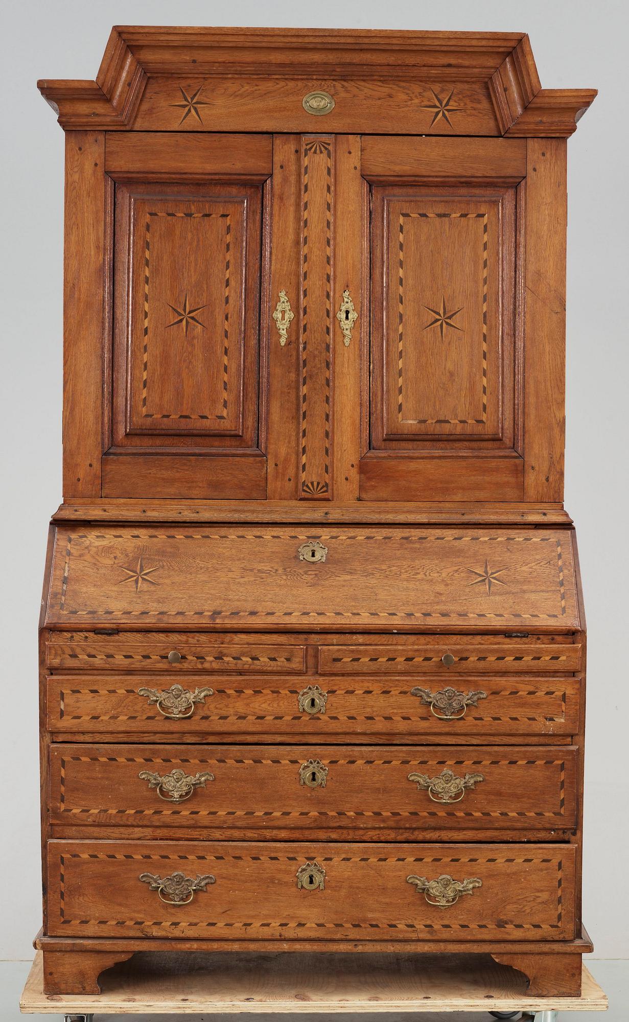 SKRIVSKÅP, senbarock, Småland, 1700-tal.