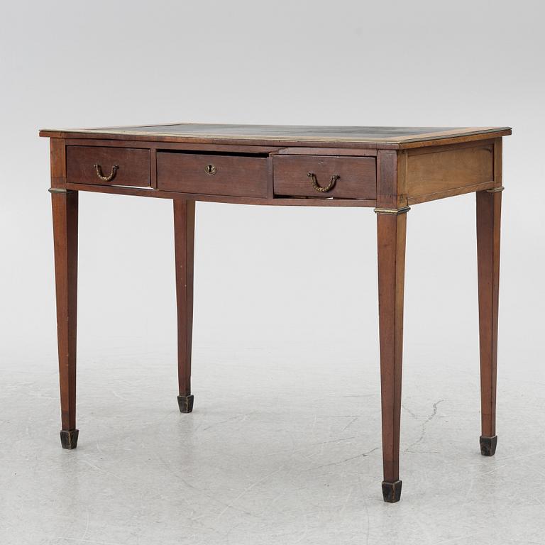 A desk, 19th century.