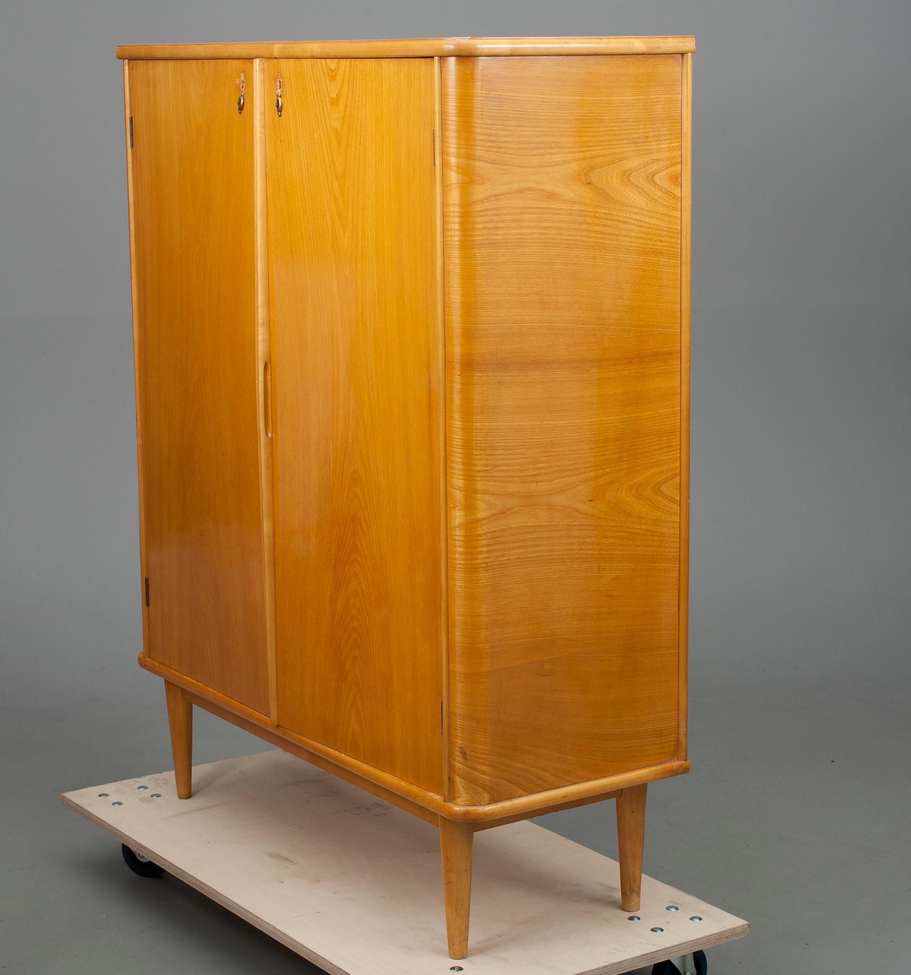 SKÅP, björk, 1900- talets mitt.