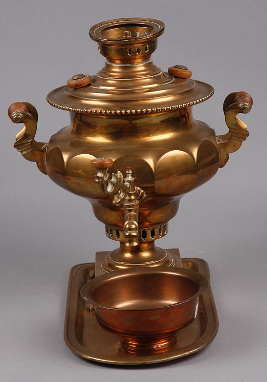 SAMOVAR, mässing. Ryssland, sekelskiftet 1800/1900.