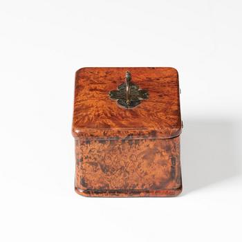 A burr-alder box by J. Sjölin (master 1767-85).