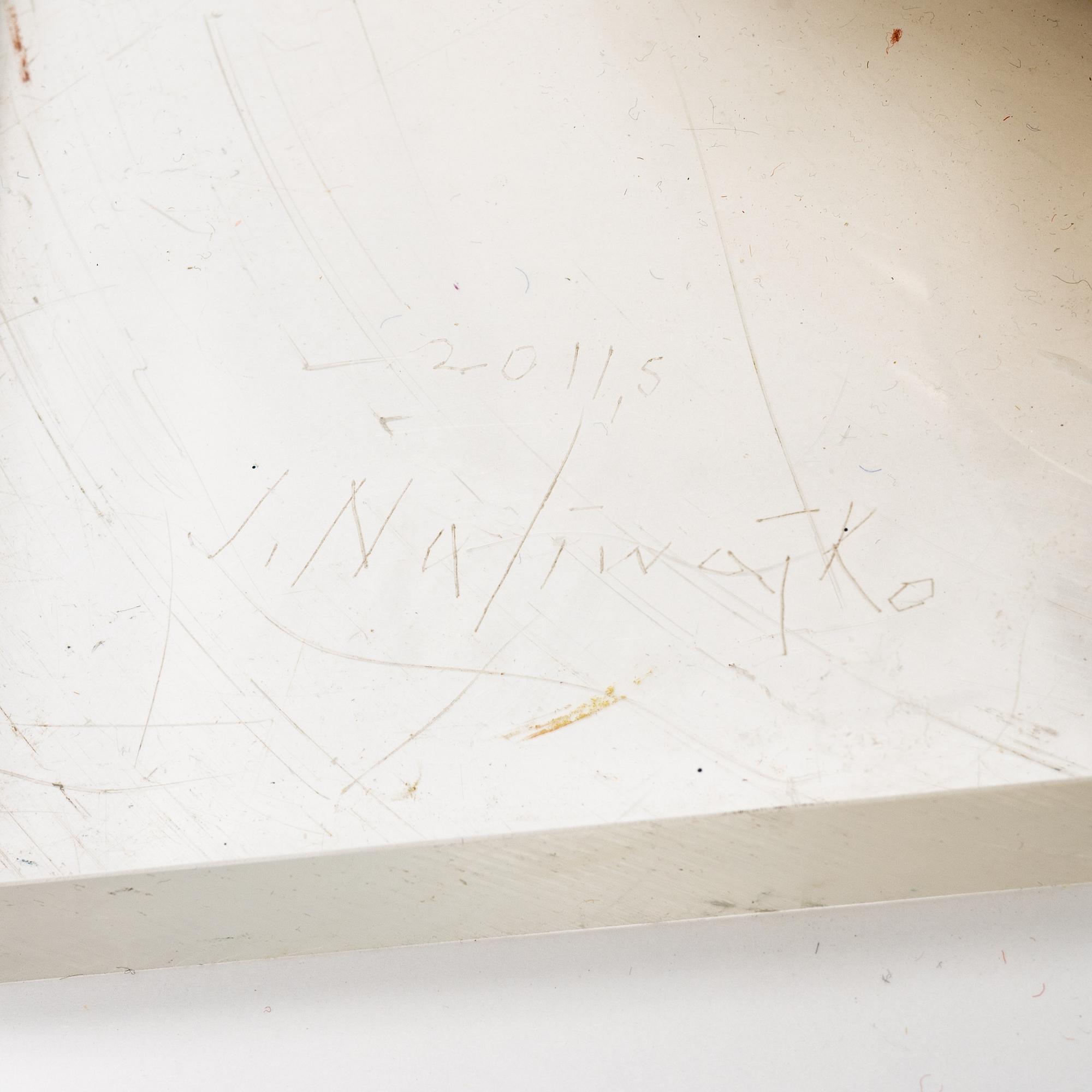 Jan Naliwajko, skulptur, folierad plexiglas, signerad J. Naliwajko och daterad 2011.