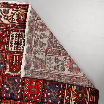 MATTA, Bachtiari, sent 1900-tal, ca 315x160 cm.