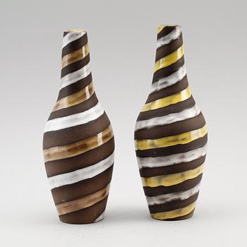 VASER, 2 st, keramik, "Spiral", Ingrid Atterberg, Upsala-Ekeby.