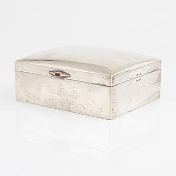 Cigar box, silver, Joh. Petterssons Eftr Juvelerar AB, Stockholm, 1916.