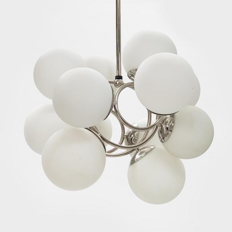 A sputnik model ceiling lamp from Kaiser Leuchten.