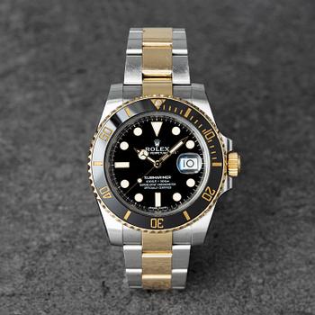 1027. Rolex, Submariner, ca 2016.