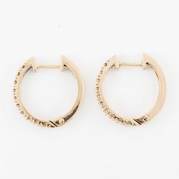 Earrings, hoops, 14K gold with brilliant-cut diamonds.